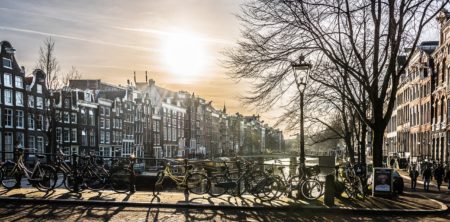 Amsterdamse huizenprijzen blijven stijgen